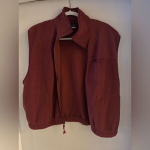 Old Navy women’s Microfleece Zip Vest / Cranberry red / Size M